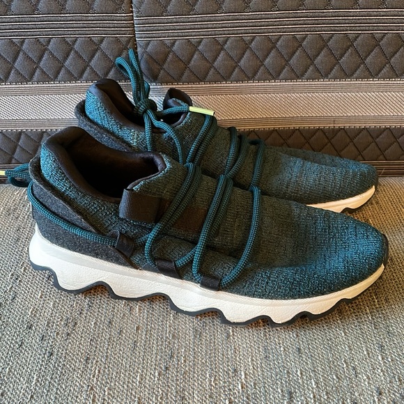 Sorel Kinetic Lace Sneaker - Picture 2 of 10